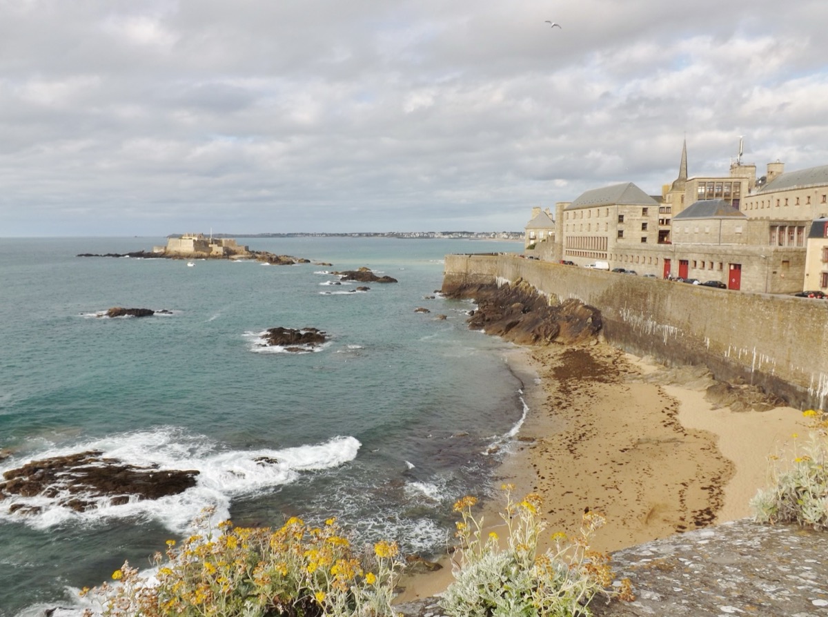 Remparts de Saint-Malo vus depuis la Tour Bidouane