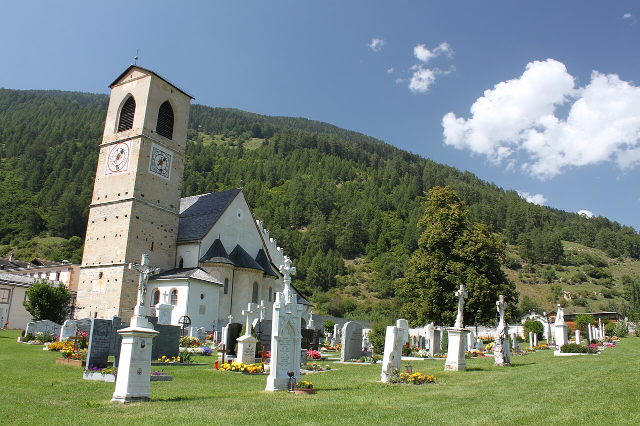 Le monastère Saint-Jean de Müstair, couvent carolingien aux fresques romanes