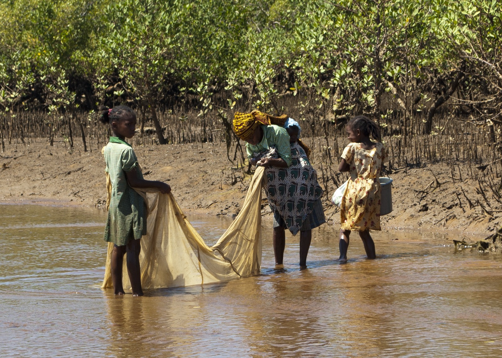 Plage d'Ambatozavavy à Nosy Be