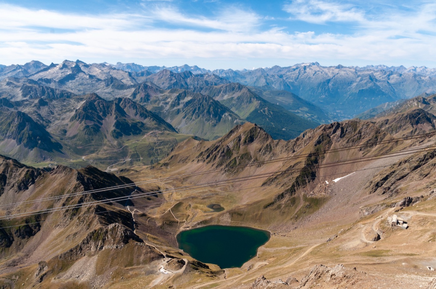 Le Pic du Midi de Bigorre et son observatoire, au-dessus du col du Tourmalet