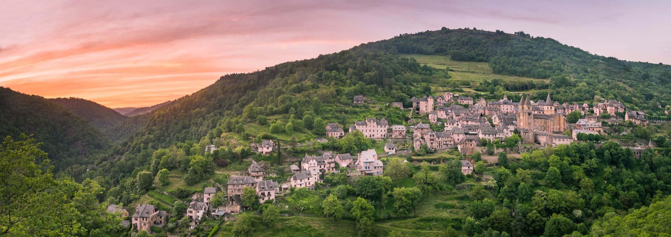 Coucher de soleil sur Conques
